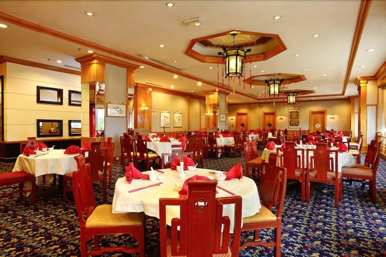 Mardhiyyah Hotel And Suites Shah Alam Dış mekan fotoğraf The interior of a restaurant in the Philippines