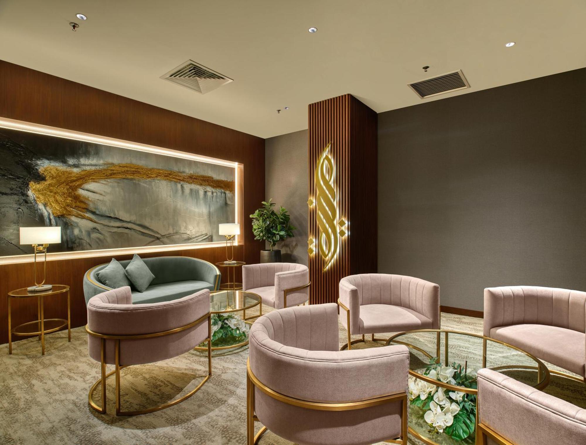 Mardhiyyah Hotel And Suites Shah Alam Dış mekan fotoğraf The lounge at the airport