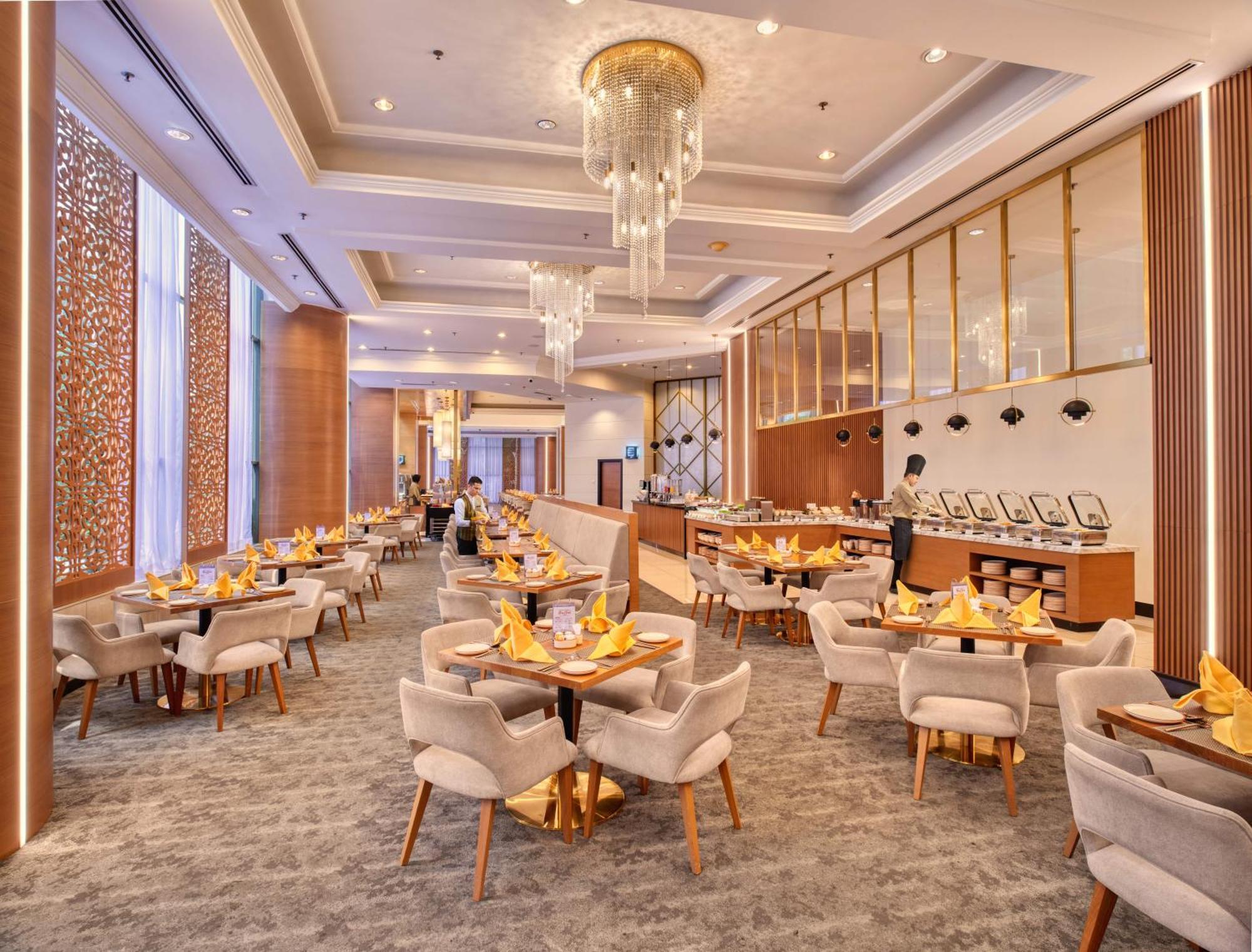 Mardhiyyah Hotel And Suites Shah Alam Dış mekan fotoğraf The restaurant at the hotel