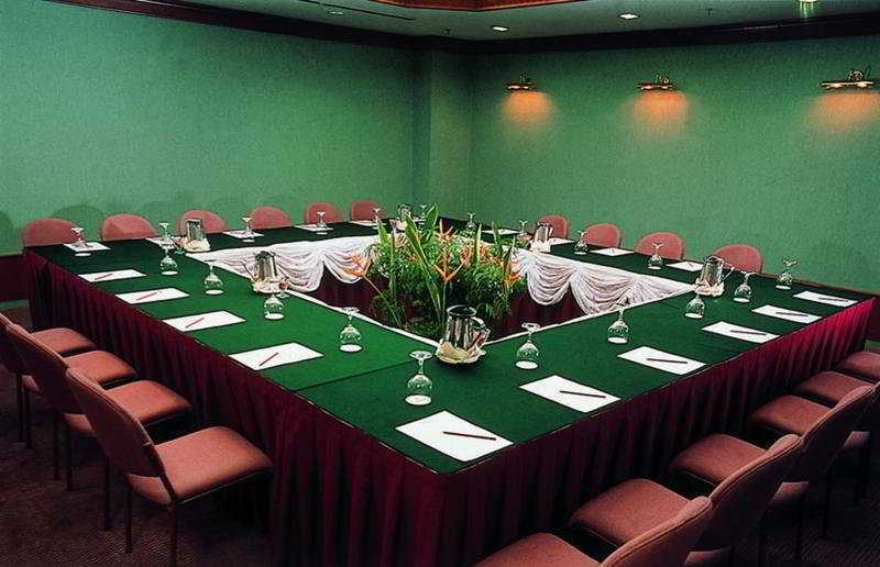 Mardhiyyah Hotel And Suites Shah Alam Dış mekan fotoğraf A meeting room at the hotel
